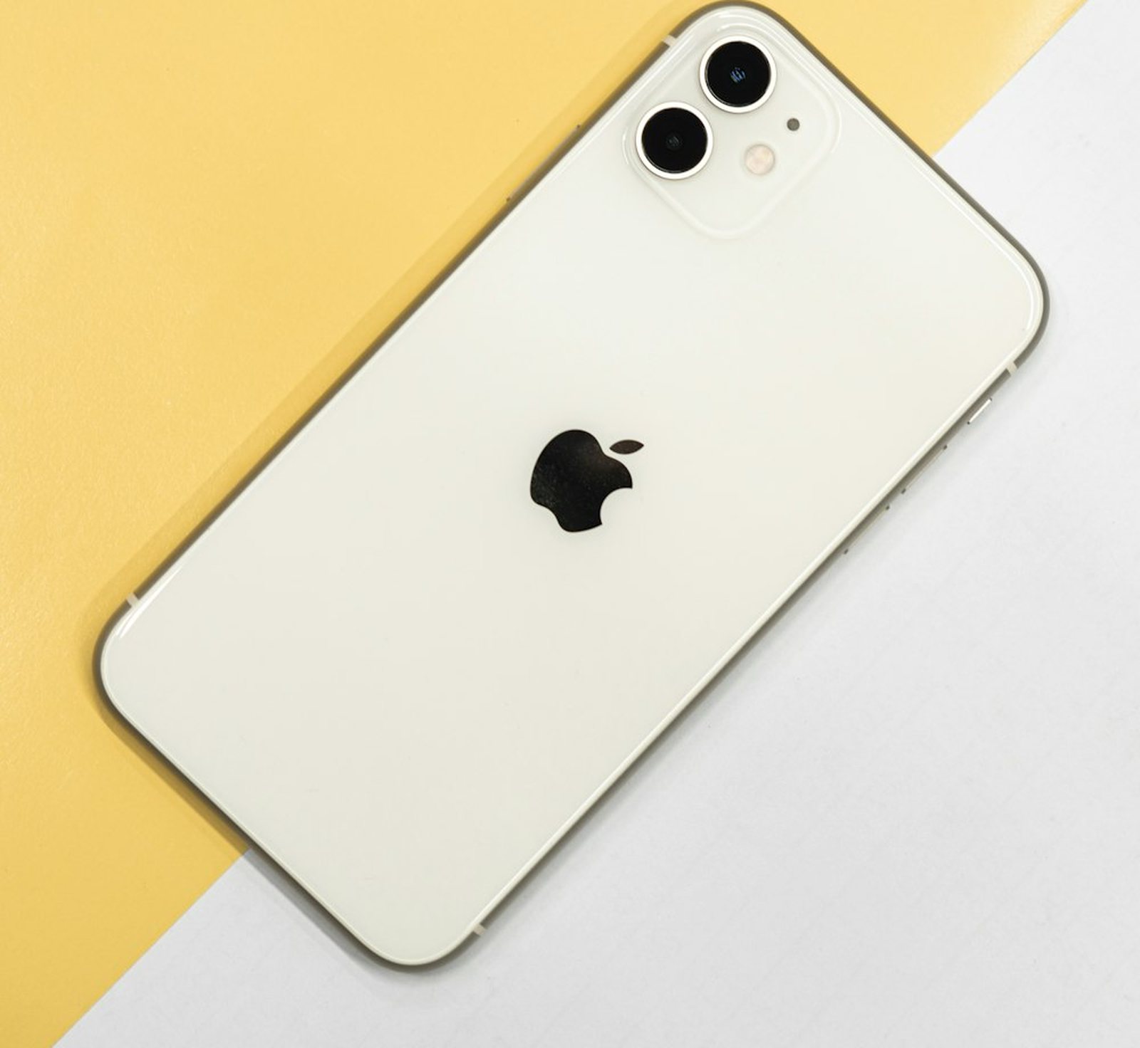 iPhone 11 — Starter Pack